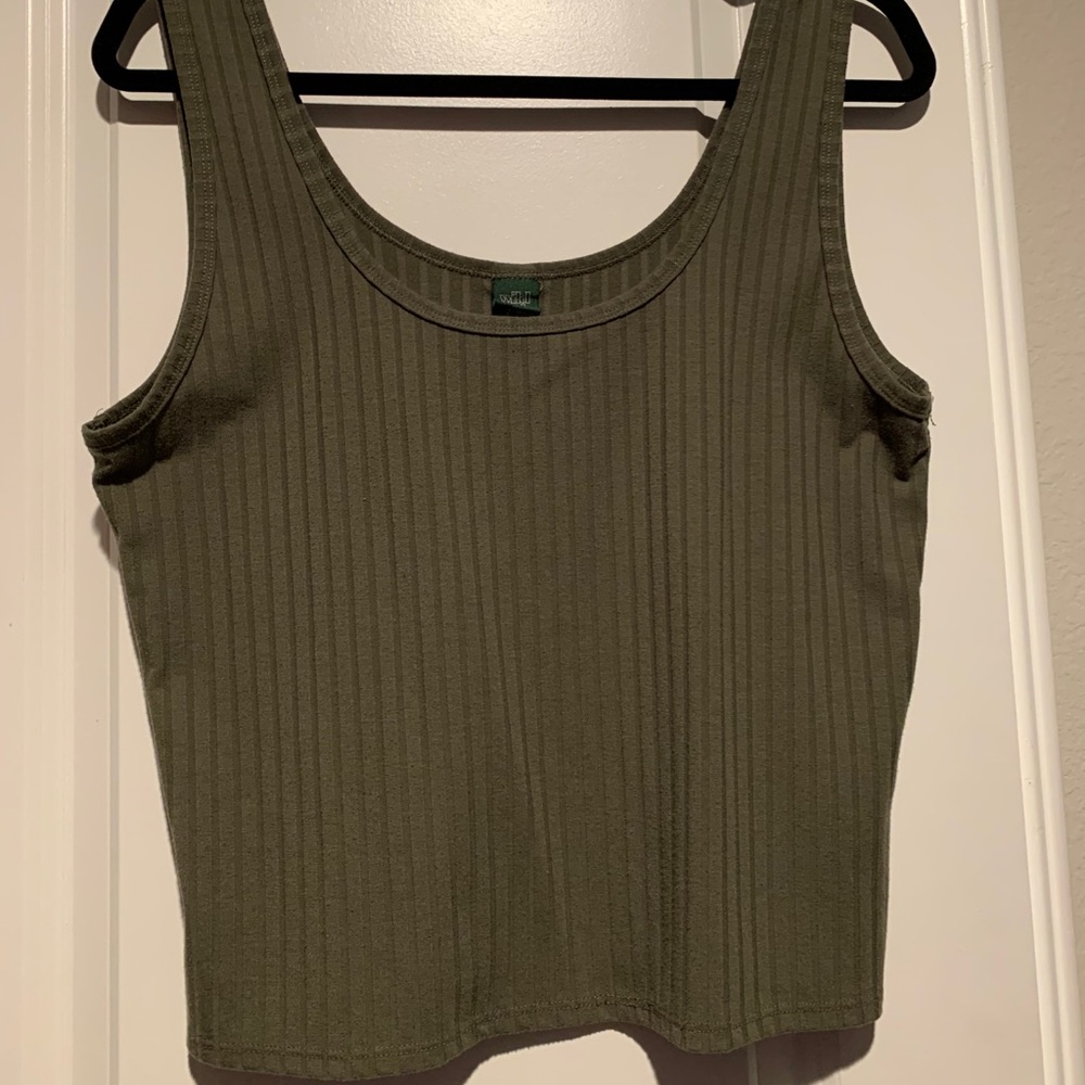 Crop top
